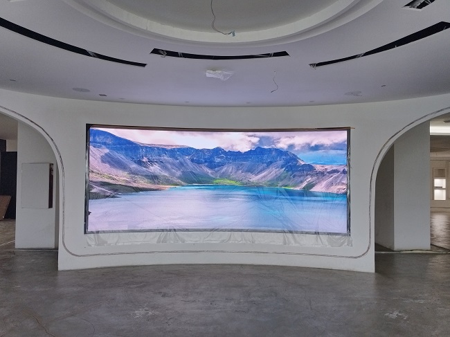 華邦瀛賦能四川興坤社區(qū)，智慧展廳解決方案全展示